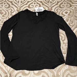 ZYIA Black Wanderer Long Sleeve T